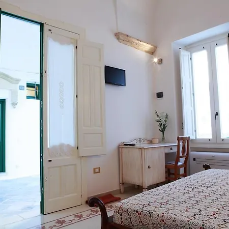 Couette-café Dimora Santa Lucia 3*