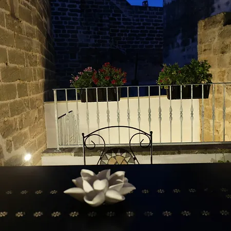 Dimora Santa Lucia Couette-café 3*