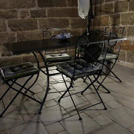 Dimora Santa Lucia Couette-café 3*
